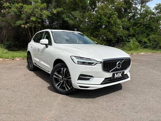 VOLVO XC60 2.0 T8 HYBRID MOMENTUM AWD GEARTRONIC VOLVO XC60 2.0 T8 HYBRID MOMENTUM AWD GEARTRONIC